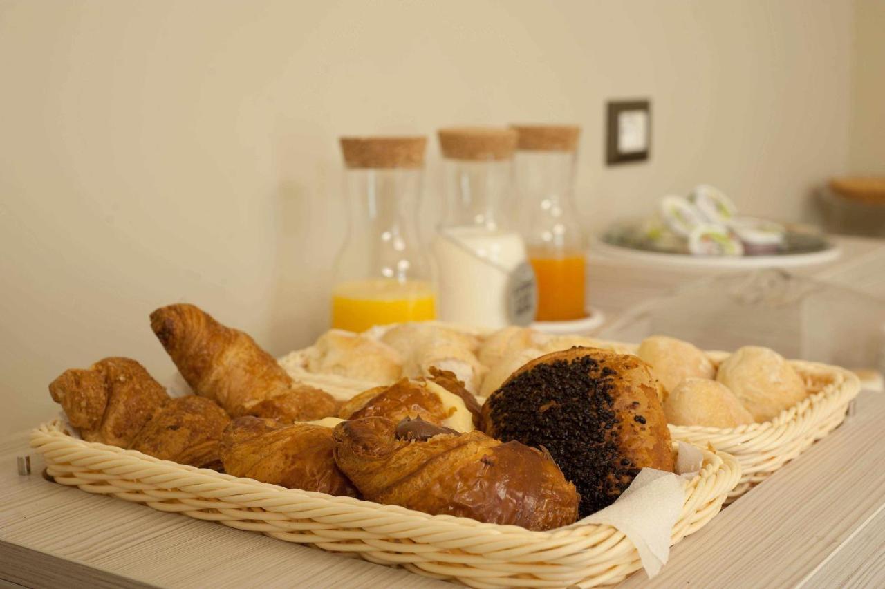 Antica Dimora Luxury Rooms Barletta Exterior foto